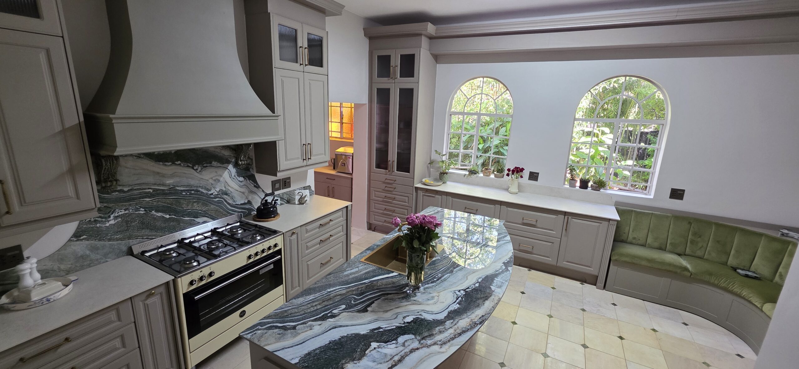 Luxury and Premium Kitchens Luxury and Premium Kitchens